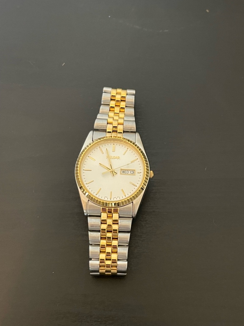 Pulsar V788-X066 Classic Mens Dress Watch - Gold & Silve